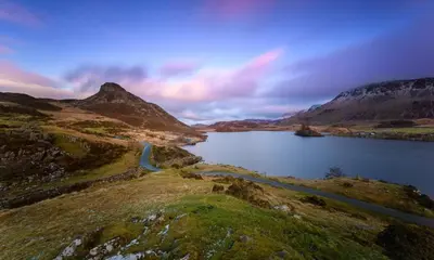 a lake in the middle of a mountain at 1 Bed in Cerrigydrudion oc-bow194 in Cerrig-y-Druidion