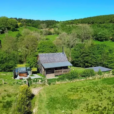 Woolly Wood Cabins - Bryn