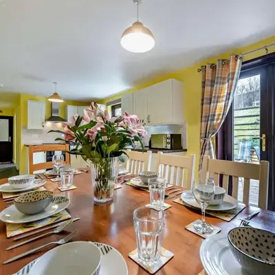 5 Bed in Llanybydder oc-75907