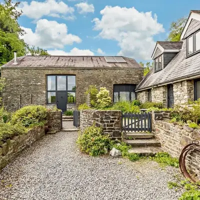 3 Bed in Cilycwm BN093