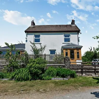 3 Bed in Carmarthen oc-92116