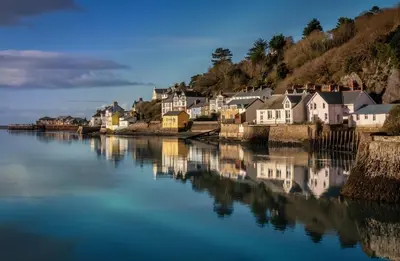 a town on the shore of a body of water at The Retreat - 2 bed cottage in Aberdovey in Aberdyfi