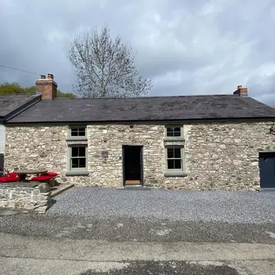 No 2 Dolheulog Aberaeron