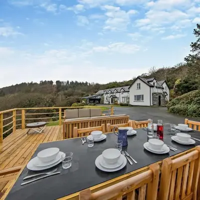 5 Bed in Aberdovey 94475