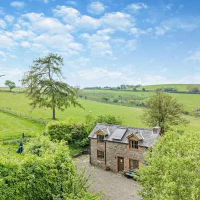 2 Bed in Clun 95107