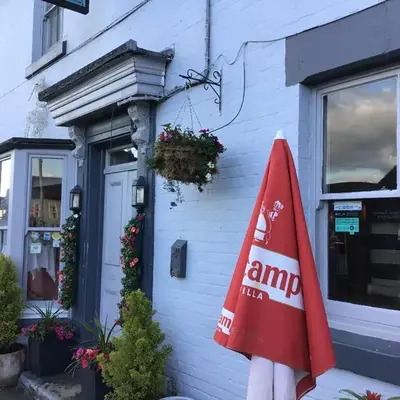 Dolphin Inn