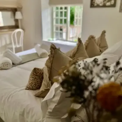 Posh Little Cottage