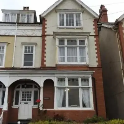 Abergwaun Apt 2