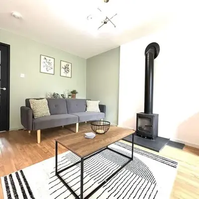 Shrewsbury Stayscape - Modern & Spacious 3BR - Family & Business Ready for 7 by Parydise Properties