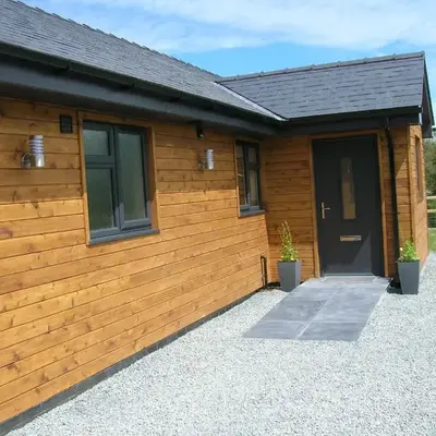 Woodland Lodge Hot Tub Sleeps 6