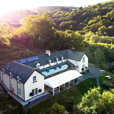 Ty Penbont House