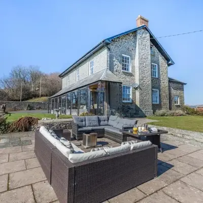 5 Bed in Hundred House oc-l31090