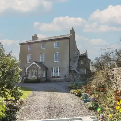 Cantref House Top Floor