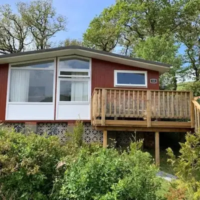 Delightful Chalet Peaceful Site Near Aberdyfi