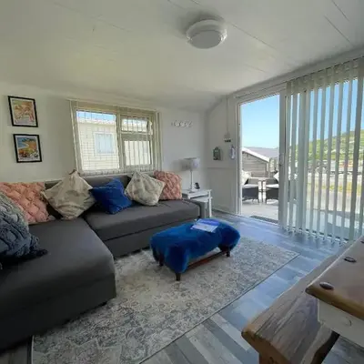 Awel Mor Beautiful Pet Friendly Chalet in Clarach Bay