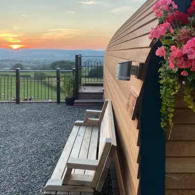 Sunset Holiday Pod - Uk48592