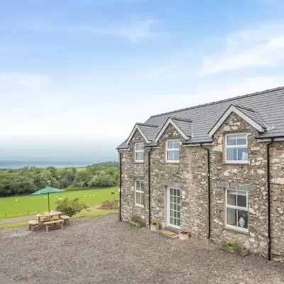3 Bed in Tywyn oc-b32570