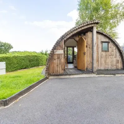 Pod2 - Powys River Pods - Pet Friendly Glamping Pod Builth Wells Powys Wales