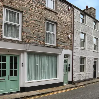 Apartment Two - Uk49592
