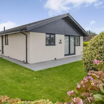 4 Bed in Brecon oc-m32973