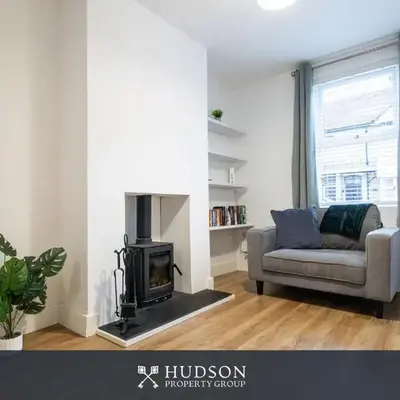 Central Oswestry 2 Bedroom House