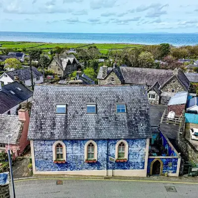 Salem The Blue Chapel