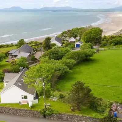 Bryn-Yr-Aur