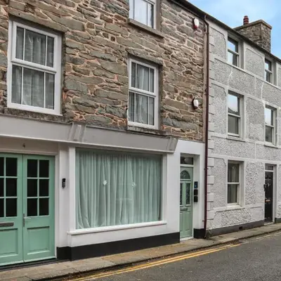 Apartment One - Uk49591