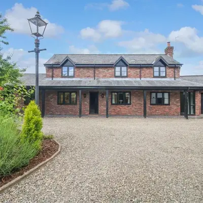 1 Clarkes Lane
