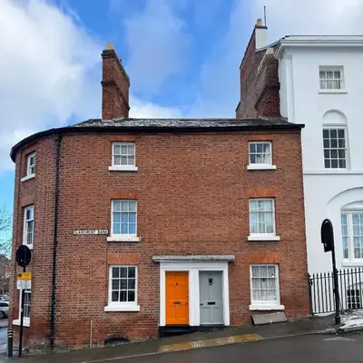 Charming 2 Bed House in Central Shrewsbury