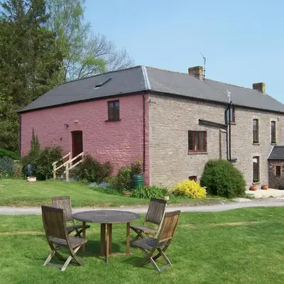 Brynderwen Barn
