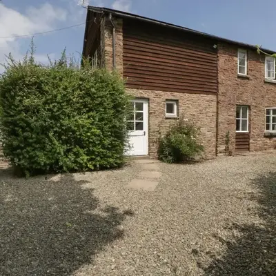 Wheelbarrow Cottage