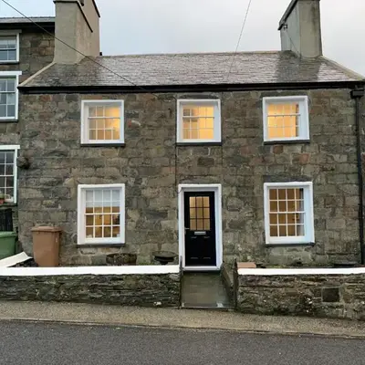 Finest Retreats - Tegannedd - Luxury Grade II Listed Cottage With Hot Tub
