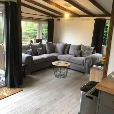 8F Lakeside Lodge Caer Beris Builth Wells - No Tradesman