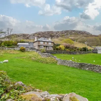 4 Bed in Barmouth oc-bow259