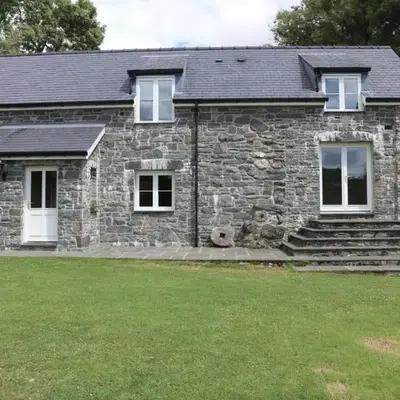 Romantic Couples' Getaway - at Ty Cerrig Barn with luxury hot tub