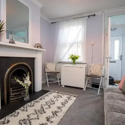 Central cosy home 5 minutes walk from Shrewsbury - Pass the Keys