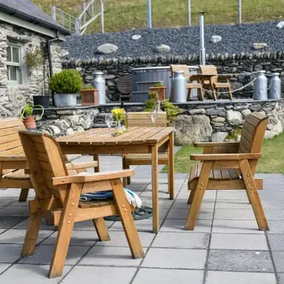 Finest Retreats - Moelis Granary - Luxury Cottage with Hot Tub