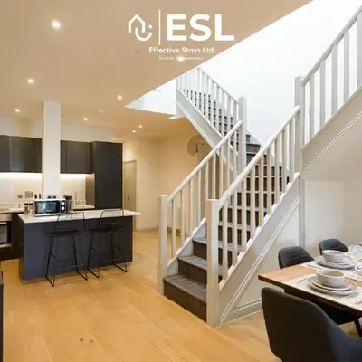 Dashing 2 Bedroom Duplex Apartment