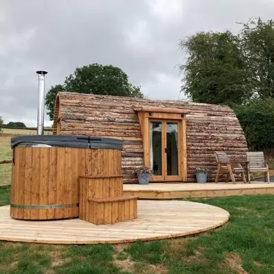 Delor - Bryntalch Glamping Pods