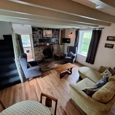 Cosy riverside cottage in beautiful Corris
