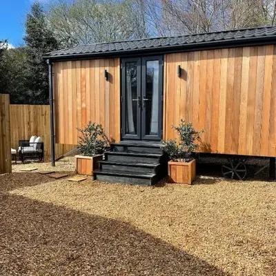 Berwyn Lodge with private hot tub