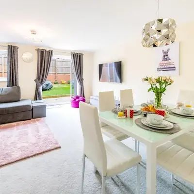 Stylish modern two bedroom home in Shrewsbury - Pass the Keys
