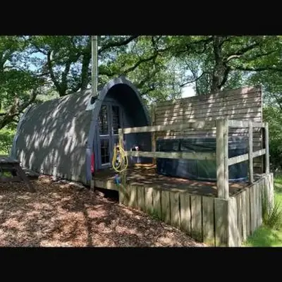 Willow Cabin & Hot Tub
