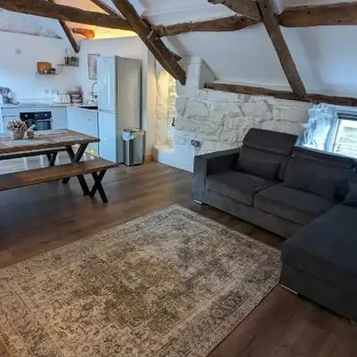 Grade II Lodge House 2 Bedroom